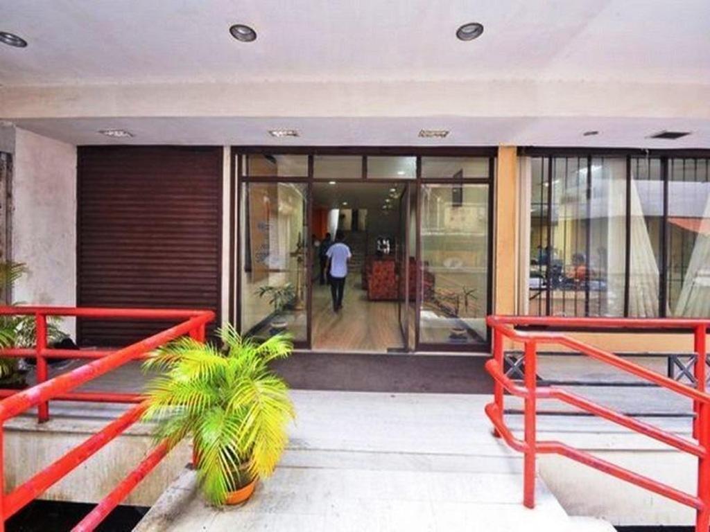فندق سرينيفاس Kochi المظهر الخارجي الصورة